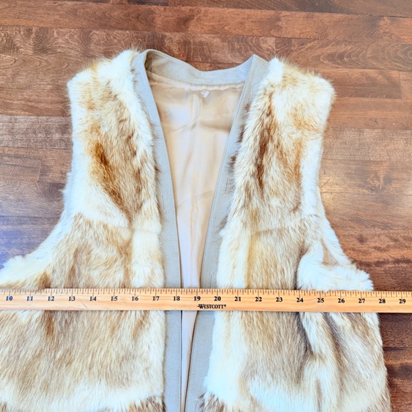 Vintage Bleached MUSKRAT FUR Vest Womanβs Long Sleeveless Vest Leather Contour - Picture 11 of 14